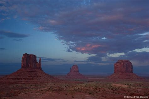 Monument Valley desert landscape | Bernard Van Elegem