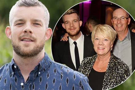 Russell Tovey S Dad Wanted Him To Take Hormones To Cure Him After He Came Out As Gay Irish