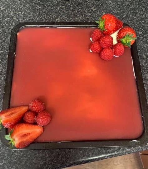 Cheesecake Strawberry Lush Recipess Fun