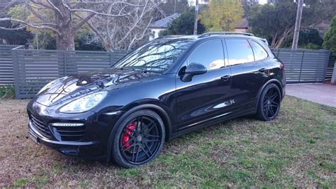 Porsche Cayenne Turbo suv Photos, and Specs. Find Porsche Cayenne Turbo and other car at AutoTras