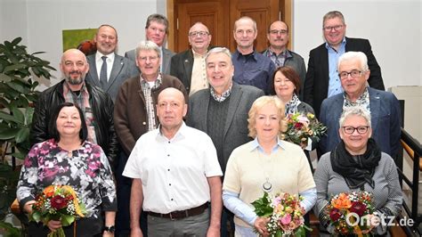 Oberb Rgermeister Michael Cerny Verabschiedet Mitarbeiter Der Stadt