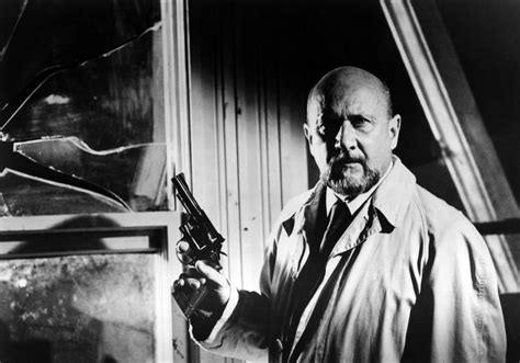 Meet Loomis What Happens In The Original Halloween Movie Popsugar