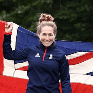 Laura COLLETT Biografía medallas olímpicas récords y edad