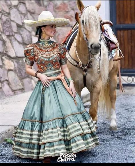 Pin De Laneta Martinez En Mexican Folk Art Vestidos De Escaramusa