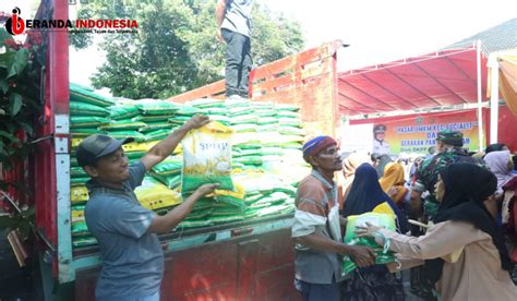 Gelar Pasar Murah Atasi Kenaikan Harga Di Lumajang Beranda Indonesia