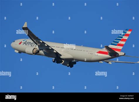 American Airlines A330 300 Hi Res Stock Photography And Images Alamy