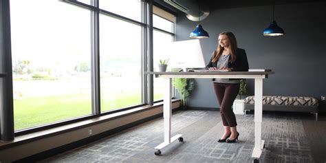 Tips for choosing the best height-adjustable standing desk in 2023 - Drivemovement