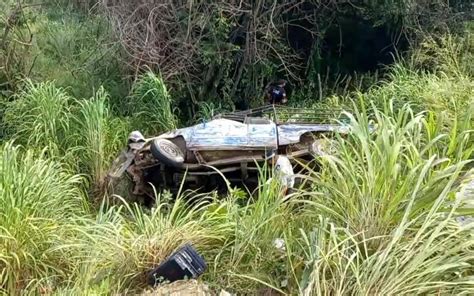 En Jiquipilas Tres Hombres Cayeron A Un Barranco En Camioneta El