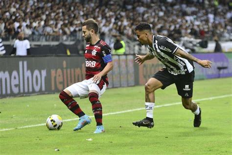 Hulk Brilha E Põe Atlético Mg Em Vantagem Sobre O Flamengo Na Copa Do