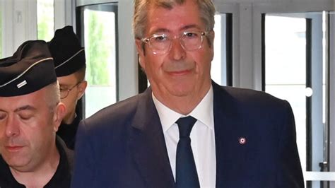 Photo Patrick Balkany Sort De La Gendarmerie De Vexin Sur Epte Après