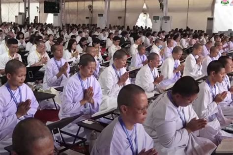 Ribuan Umat Buddha Ikuti Indonesia Tipitaka Chanting Di Borobudur