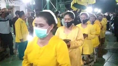 Menyingkap Asal Usul Nama Panjang Jimat Di Keraton Kanoman Cirebon Ada