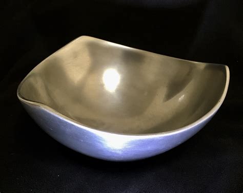 Nambe Tri Corner Bowl 528 11 X 5 Design By Richard K Thomas 1967