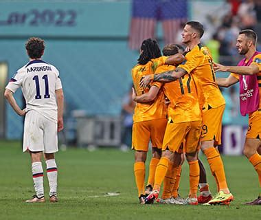 Holanda vence Estados Unidos 3 gols e é 1ª nas quartas da Copa