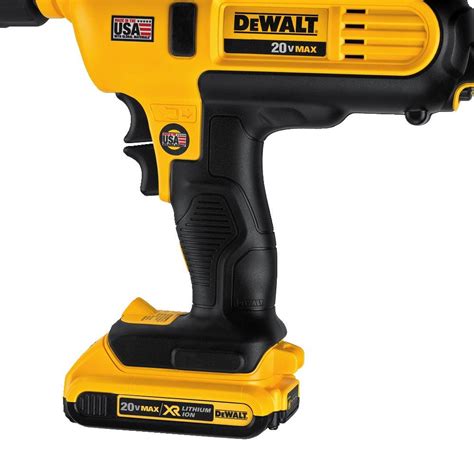 Dewalt 20v Max Caulking Gun Adhesive Gun 29 Oz Dce570d1