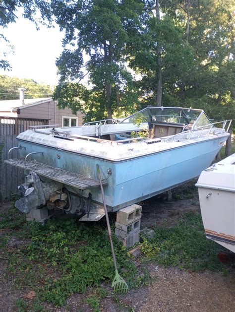 Sea Ray 24 Cruisers Boat Stern And No Trailer 1977 For Sale For 2533