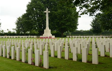 Bayeux War Cemetery World War Two Cemeteries A Photographic Guide