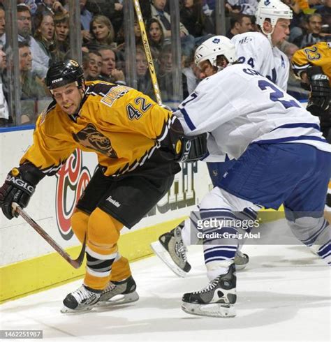 276 Toronto Maple Leaf Shayne Corson Photos & High Res Pictures - Getty Images