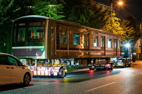 Osaka Subway Class32 Transportation On The Road Onishi Yuma Flickr