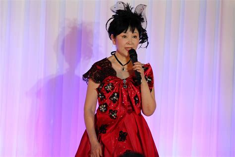 西崎 緑、芸道60周年感謝の集いで、歌・踊り・芝居を華やかに魅せた！ Newscast