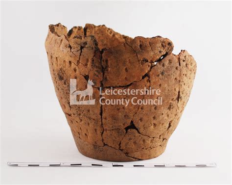 Bronze Age Pottery Urn Image Leicestershire