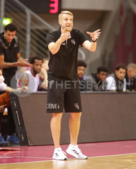 Trainer Tuomas Iisalo Telekom Baskets Bonn Testspiel Vs Hamburg