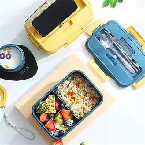 Wheat Straw Lunch Box With Utensils Portable Picnic Food And Fruits