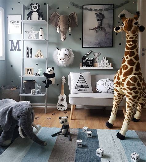 √ Animal Themed Bedroom