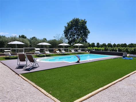 Piscina AQA Con Idromassaggio E Nuoto Controcorrente Agriturismo Con