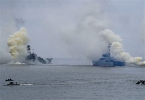 У Чорному та Азовському морях рф тримає чотири ракетоносії залп 24