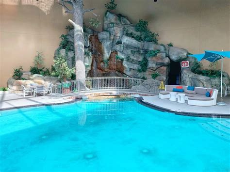 6 Washington Hotels With Great Indoor Pools (Staycation Ideas)! - Thrifty NW Mom