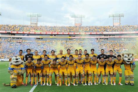 Presentación de Tigres UANL para el Apertura 2012, en el estadio ...