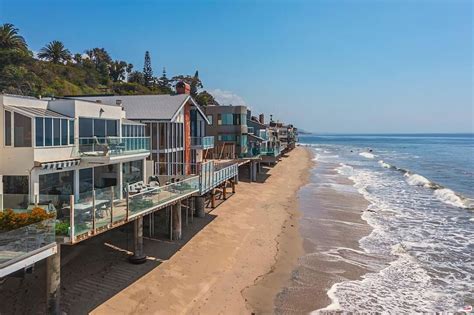 Robert De Niro's Malibu Mansion From 'Heat' Could Be Yours For $32 Million
