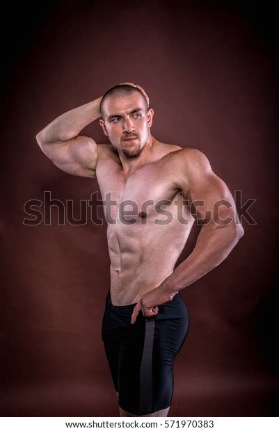 Naked Bodybuilder Posing Studio ภาพสตอก 571970383 Shutterstock