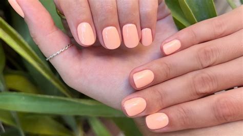 Peach Fuzz Nails Are The 2024 Color Trend For Sweet Minimalist Manicures