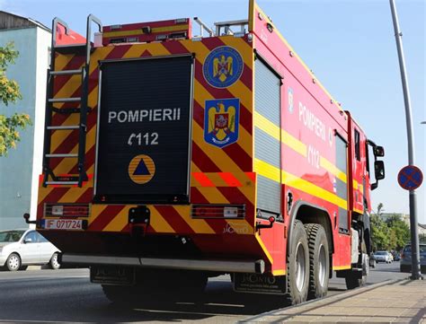 Pompierii B C Uani Au Intervenit Azi Diminea La Un Accident Cu