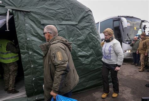 Опубліковані імена перших 25-ти звільнених з ОРДЛО українців – Рубрика