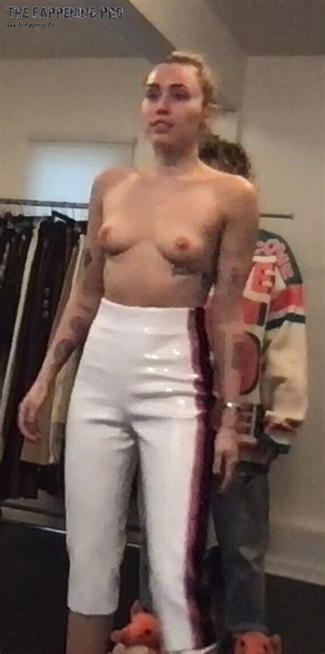 Miley Cyrus Nude Superbowl Hidden Camera Photos The Fappening
