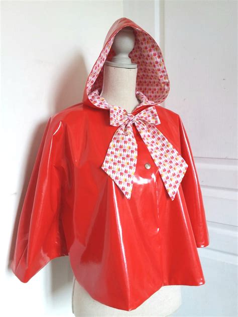 Cape Capuche Du Petit Chaperon Rouge Un Poncho Imperm Able Etsy France