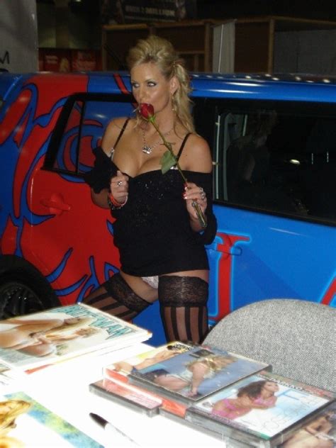 Exxxotica LA Porn Fan Community Forum