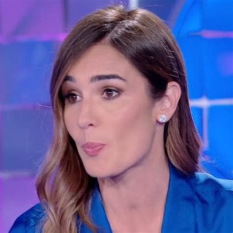 Attimi Di Tensione A Verissimo Durante Lintervista A Paola Barale