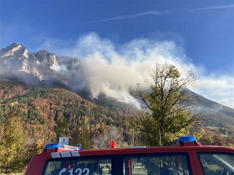 Khd Einsatz Der Feuerwehren Beim Rax Waldbrand Monatsrevue