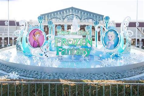 Anna And Elsas Frozen Fantasy Takes Over Tokyo Disneyland