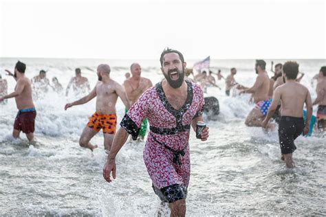 Hundreds In Nj Begin 2020 With Polar Bear Plunge Whyy