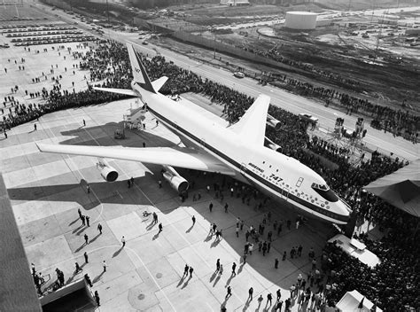 Watch the First Boeing 747 Take Flight, 47 Years Ago - Atlas Obscura