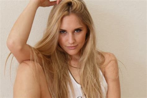 What S The Name Of This Porn Star Replies NameThatPorn