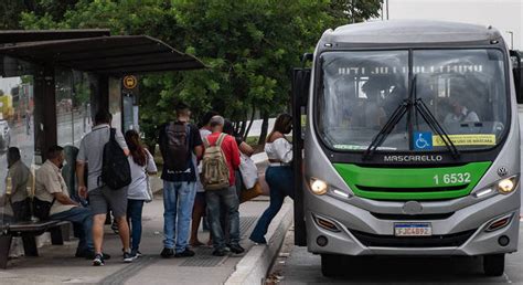 Volume de serviços prestados no Brasil cresce 0 9 em maio Nós da