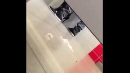 Couple Public Toilett Fuck