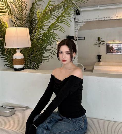 Nastya Jung Ig Nastyajung Ig Jungnastya Nastya Jung Porcelain Brunette Classy The Cutie