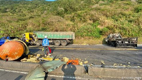 快訊／貢寮濱海公路砂石車貨車擦撞2傷 廢油噴飛灑滿路面 Ettoday社會新聞 Ettoday新聞雲